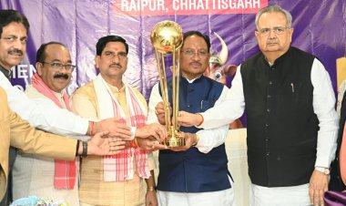 मुख्यमंत्री और विधानसभा अध्यक्ष ने हॉकी मेन्स जूनियर वर्ल्ड कप ट्रॉफी 2025 का किया भव्य अनावरण