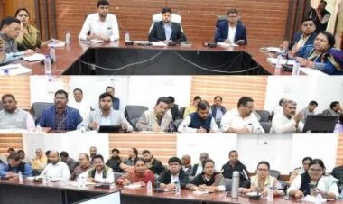 नगरीय निकायों के जनगणना जार्च अधिकारी व राजस्व अधिकारियों को दिया गया प्रशिक्षण