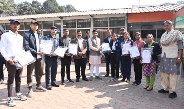 छत्तीसगढ़ के लिए गौरव का क्षण: राज्य के 08 स्वयंसेवकों का गणतंत्र दिवस परेड शिविर हेतु हुआ चयन उच्च शिक्षा मंत्री टंक राम वर्मा ने दी शुभकामनाएँ