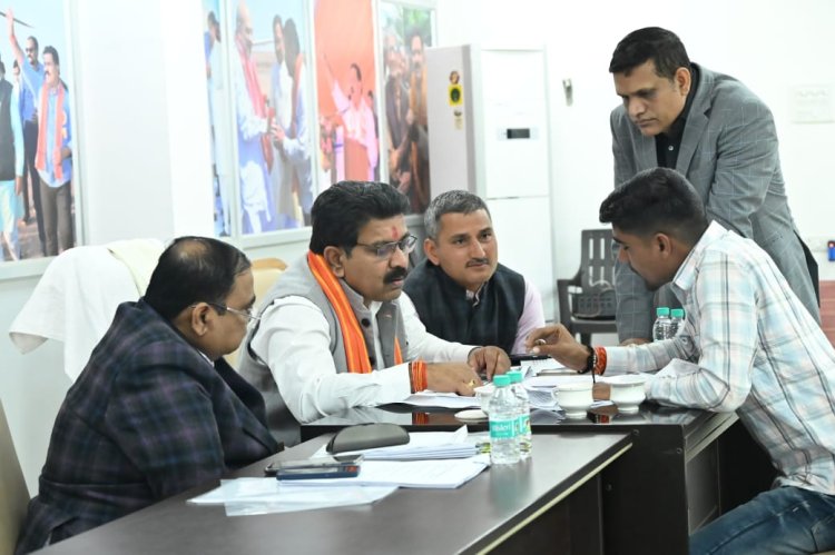 डिप्टी सीएम शर्मा ने आरक्षक भर्ती के संबंध में अभ्यर्थियों की समस्याओं का किया समाधान