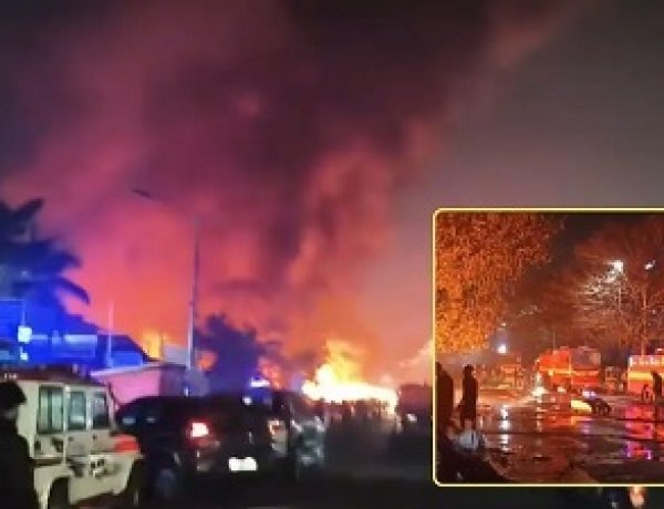 यूनिट-1 मार्केट में भीषण आग, 40 दुकानें जलकर खाक, करोड़ों का नुकसान