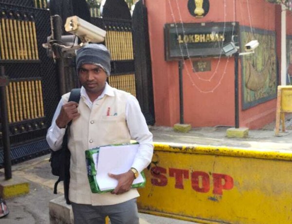 महाविद्यालयीन अतिथि व्याख्यात्ताओं की सेवा शर्तों में सुधार एवं मांगों के निराकरण हेतु आवेदन।*