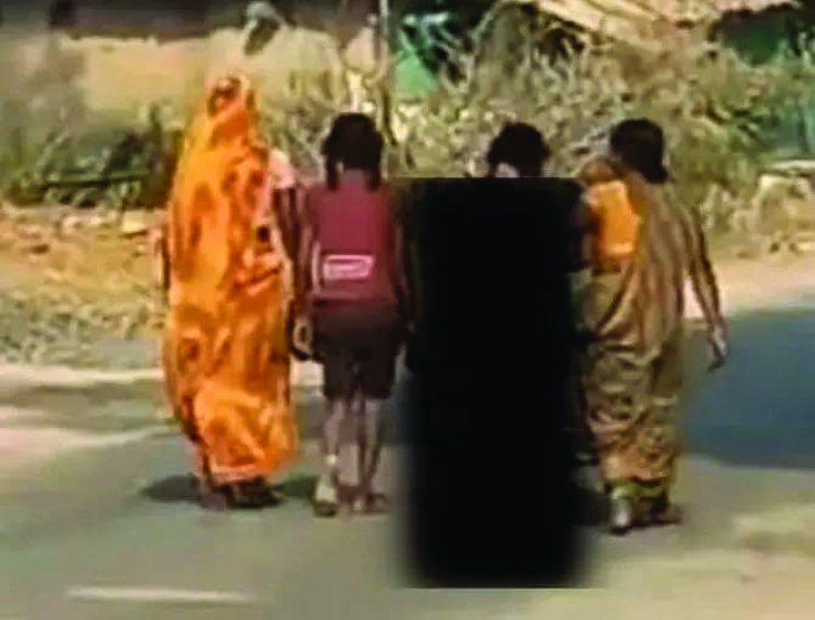 अमानवीय कृत्य: विधवा महिला को निर्वस्त्र कर गांव में घुमाया, तीन आरोपी गिरफ्तार