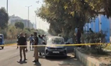 वेलेंटाइन डे पर कार के अंदर मिले युवक-युवती के शव