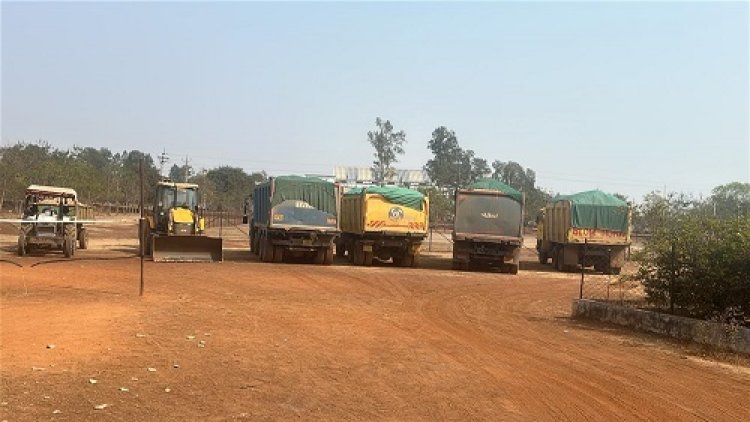 अवैध उत्खनन : एक जेसीबी, एक ट्रेक्टर और चार हाईवा जब्त