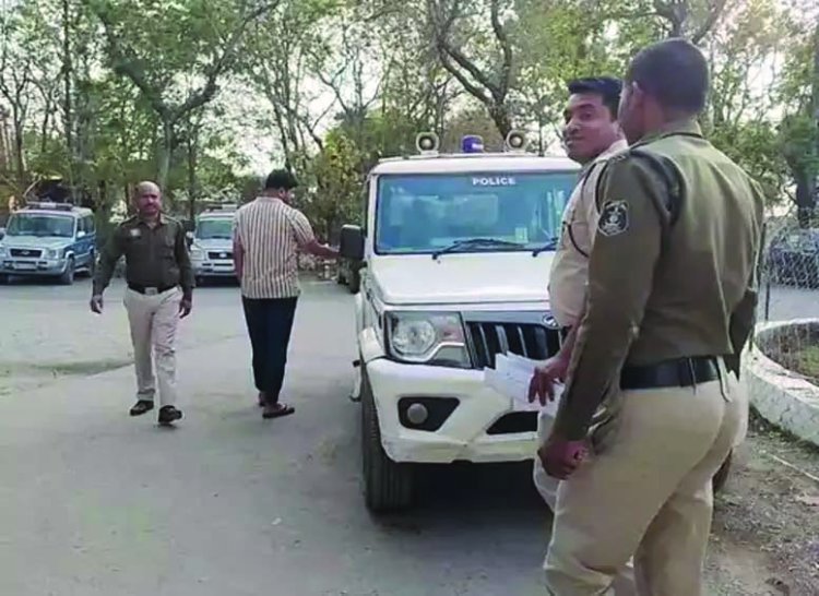 कोरबा  शादी का झांसा देकर दुष्कर्म का आरोप, मंडी अधिकारी राहुल साहू गिरफ्तार