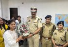 UPSC में 35वीं रैंक लाने वाली वैभवी को पुलिस कमिश्नर ने किया सम्मानित