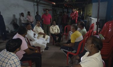 खल्लारी रोपवे दुर्घटना : आयुषी धावरे के निधन पर विधायक पुरंदर मिश्रा ने जताया गहरा शोक, परिजनों से मिलकर दी सांत्वना, हर संभव सहायता का दिया आश्वासन