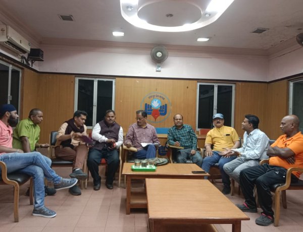 रायपुर प्रेस क्लब में ‘खेल मड़ई-2’ का आगाज जल्द दिवंगत पत्रकारों की स्मृति में होगी विभिन्न प्रतियोगिताएं कैरम, शतरंज, बैडमिंटन और टेबल टेनिस की होंगी स्पर्धाएं