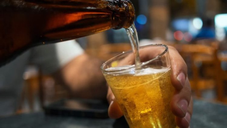 होली के दौरान महज चार दिनों में रायपुर के शराब प्रेमी 58 करोड़ 10 लाख रुपए की शराब गटक गए