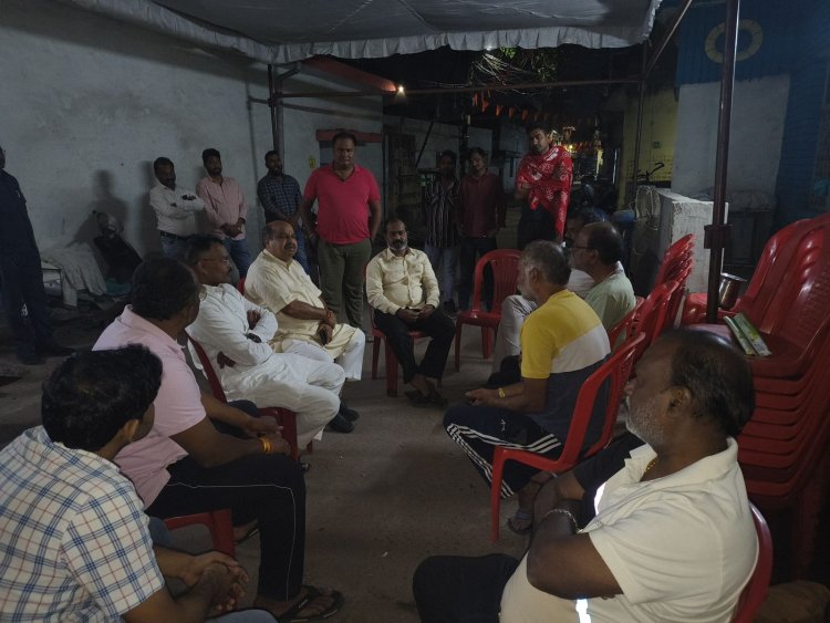 खल्लारी रोपवे दुर्घटना : आयुषी धावरे के निधन पर विधायक पुरंदर मिश्रा ने जताया गहरा शोक, परिजनों से मिलकर दी सांत्वना, हर संभव सहायता का दिया आश्वासन