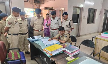 पुलिस उपायुक्त ने किया खमतराई थाना का औचक निरीक्षण