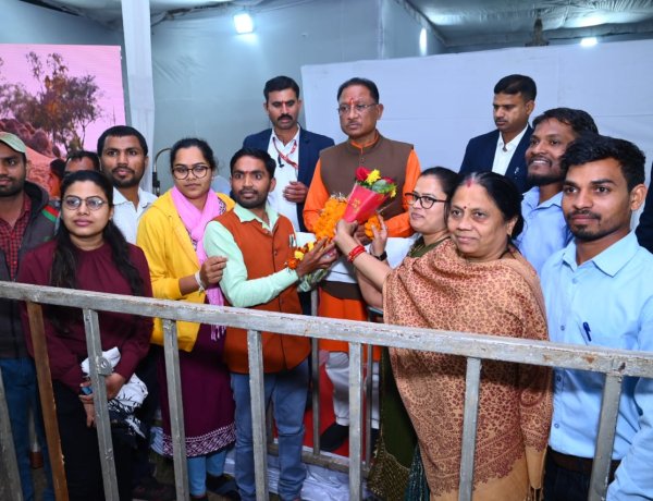 अतिथि व्याख्याताओ की सेवा शर्तों एवं व्यवस्था में सुधार हेतु मुख्यमंत्री , उच्च शिक्षा मंत्री को सौंपा गया ज्ञापन।