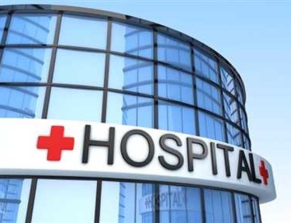 आयुष्मान योजना में बड़ी कार्रवाई: 33 अस्पताल निलंबित, 26 का भुगतान रोका