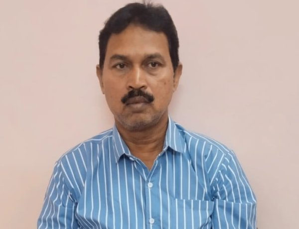 वेतन के बदले रिश्वत मांगने वाला खंड शिक्षा अधिकारी गिरफ्तार