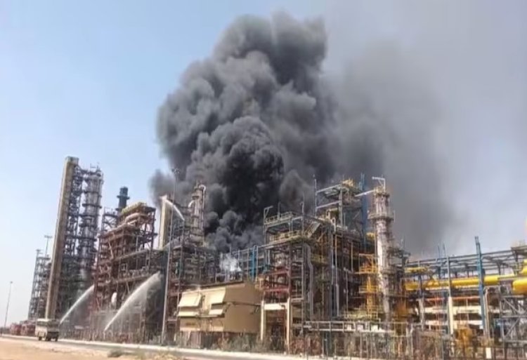 पचपदरा रिफाइनरी में भीषण आग: PM का दौरा टला, करोड़ों के नुकसान की आशंका