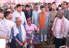 बिजली की कड़क ने छीने थे पैर, 'सुशासन' ने दी आत्मनिर्भरता की नई उड़ान  ​धमतरी के शिवचरण की टूटी उम्मीदों को समाधान शिविर ने दिया नया संबल  राजस्व मंत्री के हाथों मिली मोटराइज्ड ट्राईसाइकिल