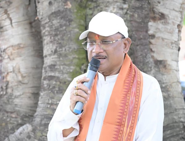 सुशासन तिहार में मुख्यमंत्री पहुंचे चंदागढ़ : बरगद की छांव में सजी जनचौपाल