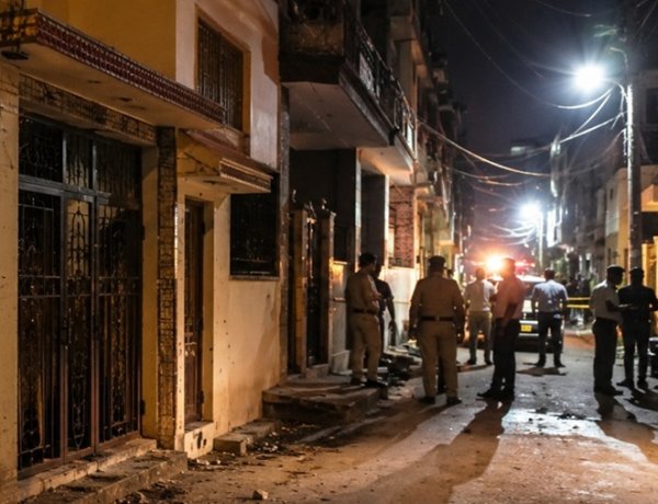 रायपुर में आधी रात बमबाजी से दहशत, पुरानी दुश्मनी में घर को बनाया निशाना