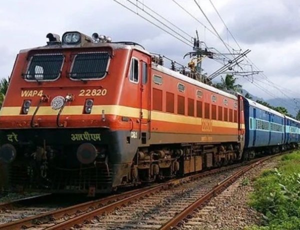 जगदलपुर से पुरी के लिए विशेष ट्रेन रवाना, ‘जय जगन्नाथ’ के जयघोष के बीच श्रद्धालुओं ने शुरू किया सफर