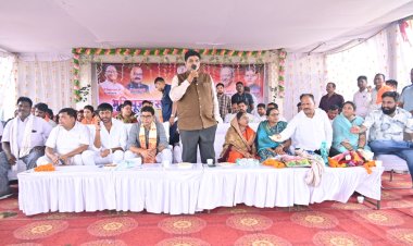 ₹2.70 करोड़ से अधिक के विकास कार्यों की सौगात, कैबिनेट मंत्री टंक राम वर्मा के साथ जिला पंचायत अध्यक्ष नवीन अग्रवाल ने किया भूमिपूजन एवं लोकार्पण