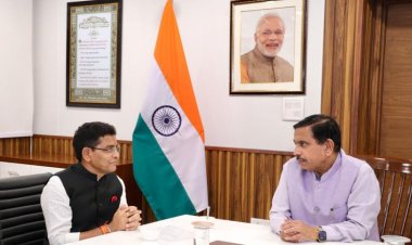 ​बलौदाबाजार में जल्द खुलेगा केंद्रीय विद्यालय, केंद्रीय मंत्री जोशी से मिले मंत्री वर्मा