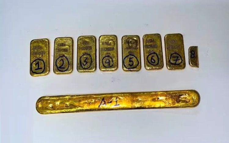 दुरंतो एक्सप्रेस में पकड़ाया 1.96 करोड़ का सोना, 2 युवक हिरासत में