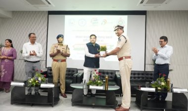NIT रायपुर में गूंजा ‘साइबर जागृति’ का संदेश, छात्रों को बताए ठगी से बचने के तरीके