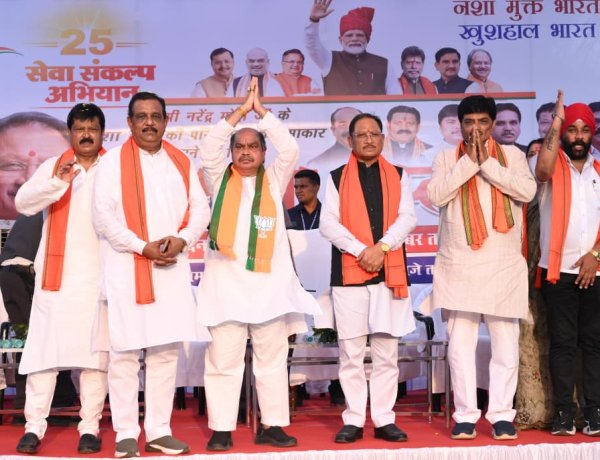 28 वर्षों से नशे के खिलाफ अलख जगा रहे पुरन्दर मिश्रा, मुख्यमंत्री साय ने पदयात्रा में दिया साथ