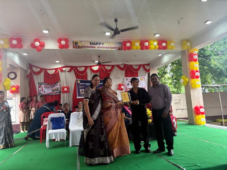 इनरव्हील क्लब ऑफ़ धमतरी के द्वारा सर्वोदय हायर सेकेंडरी इंग्लिश स्कूल   में 25 अगस्त से 3 सितंबर तक जूडो और कराटे  का प्रशिक्षण