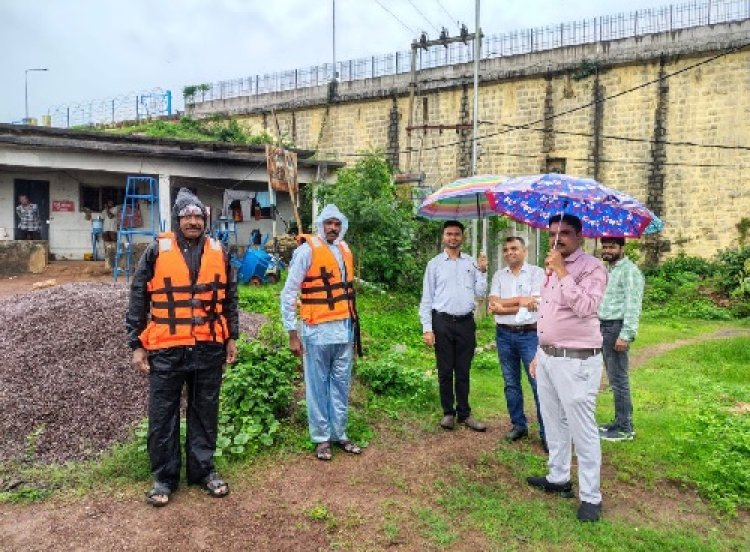 गंगरेल जलाशय में सुरक्षा व्यवस्था सुदृढ़, दो सैनिक सुरक्षा सामग्री के साथ तैनात