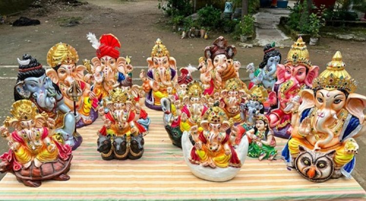 केंद्रीय जेल रायपुर में बंदियों ने मिट्टी से तैयार की 500 पर्यावरण-अनुकूल गणेश प्रतिमाएं