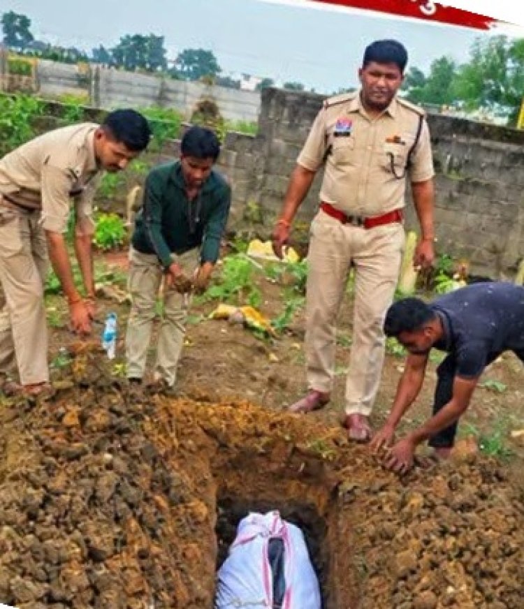 लावारिस शव को मिला आखिरी सम्मान, ASI संतोष यादव ने कराया अंतिम संस्कार