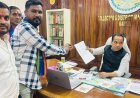 CEC के इस्तीफे के मांग, कांग्रेस ने राष्ट्रपति के नाम कलेक्टर को सौंपा ज्ञापन