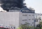 पंडरी कपड़ा मार्केट में लगी आग, पुलिस और अग्निशमन दल मौके पर...