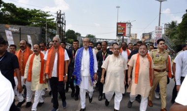 नशा मुक्त भारत के संकल्प के साथ राज्यपाल डेका ने की पदयात्रा