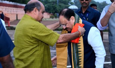 मुख्यमंत्री विष्णुदेव साय के साथ विधायक पुरन्दर मिश्रा ने केंद्रीय मंत्री जे.पी. नड्डा से की आत्मीय भेंट
