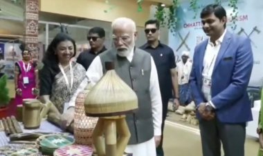 पीएम मोदी ने किया छत्तीसगढ़ के स्टाल का अवलोकन, डोकरा, बांस शिल्प और कोसा को सराहा