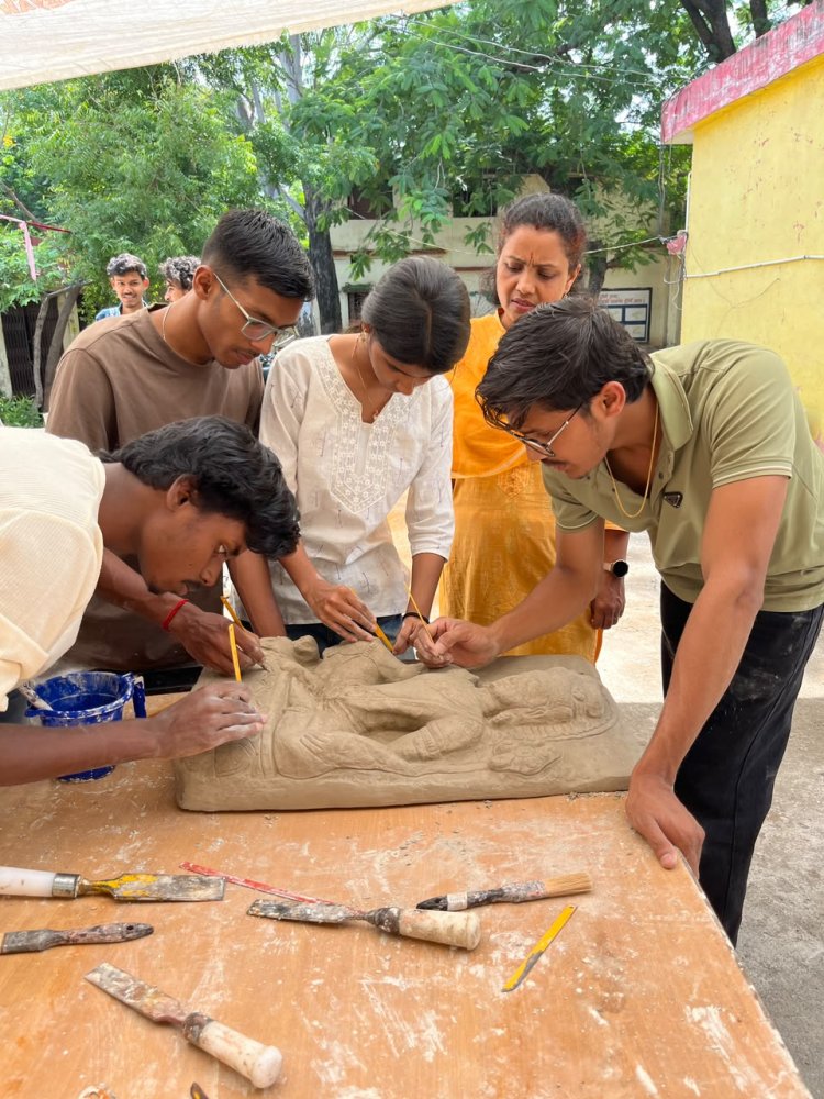 नवीन शासकीय महाविद्यालय, अमलीडीह, रायपुर में 23 सितंबर 2026 को “पुरातत्वीय प्रतिकृति प्लास्टर कास्ट” कार्यशाला का शुभारंभ किया गया।
