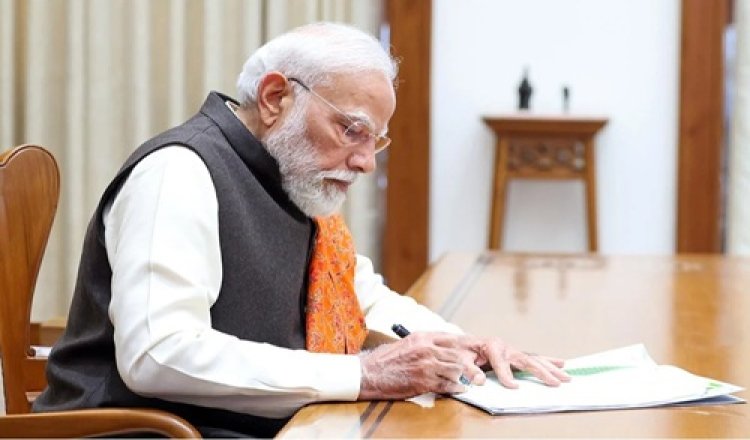 मोदी कैबिनेट ने बड़े फैसले लेकर महीने भर पहले ही जनता को दे दिया दीपावली गिफ्ट